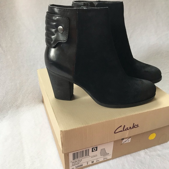 Clarks Boots - Picture 2 of 7